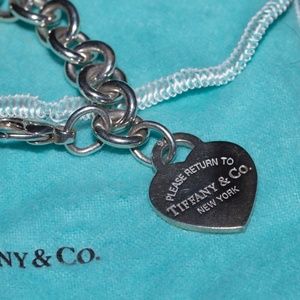 Tiffany & Co heart tag bracelet 8 inch